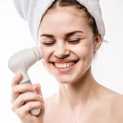 UNIQ Elektrische gezichtsborstel - Facial Cleansing Brush